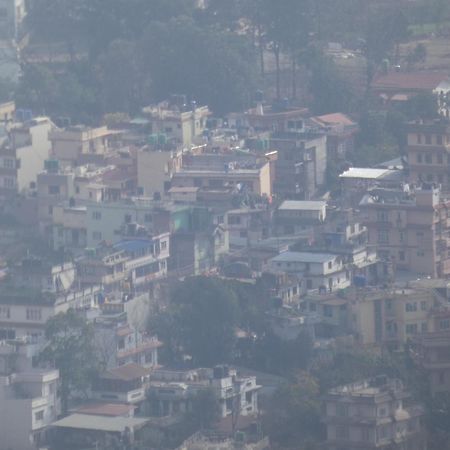 Sara'S Backpackers Hotel Kathmandu Exterior photo