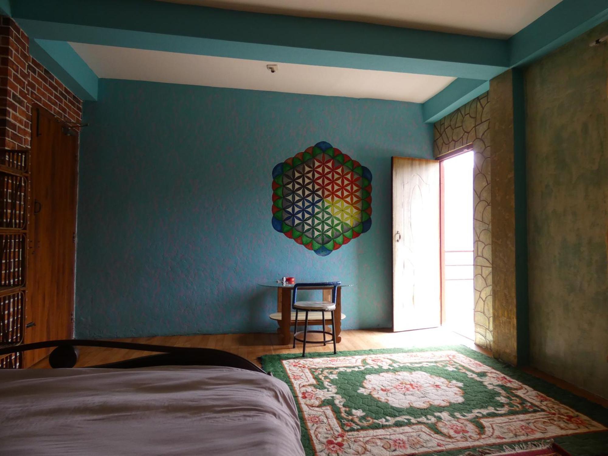 Sara'S Backpackers Hotel Kathmandu Exterior photo